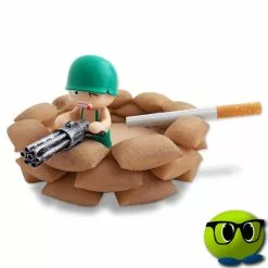 Cendrier Pratique Avec Un Petit Soldat Dans Son Bunker - Mrbulle